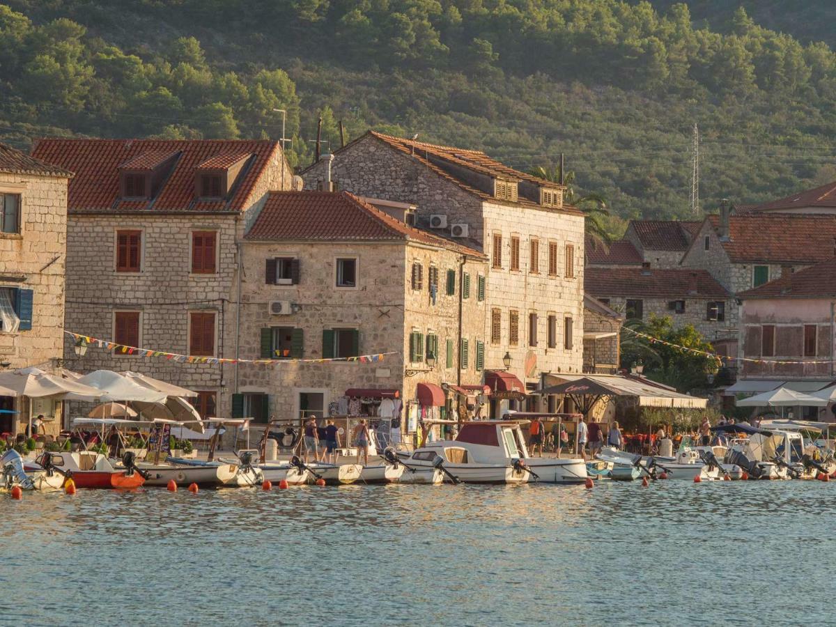House At The Seafront Appartement Stari Grad  Buitenkant foto